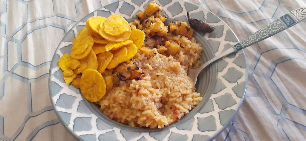 Rasam Rice, potato kari, chips